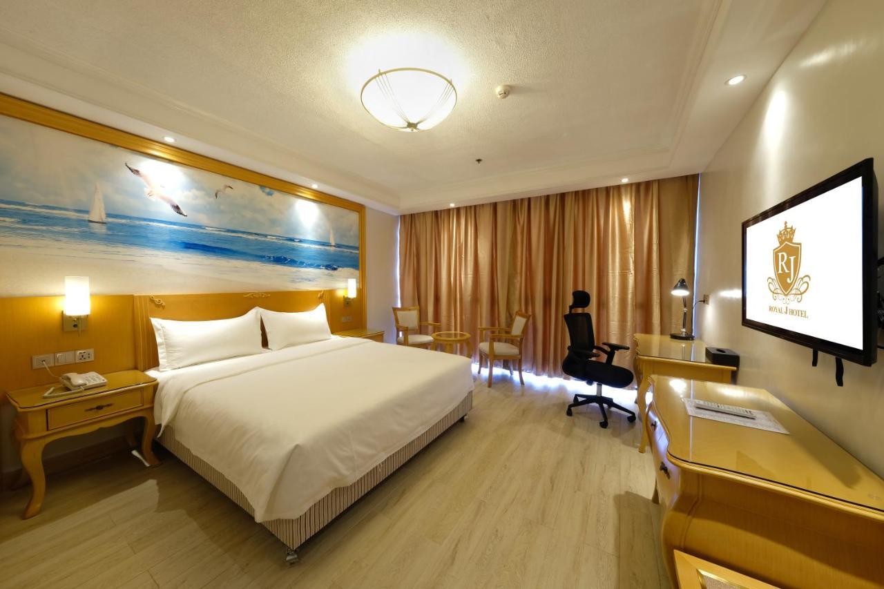 Royal J Hotel Cebu Екстер'єр фото
