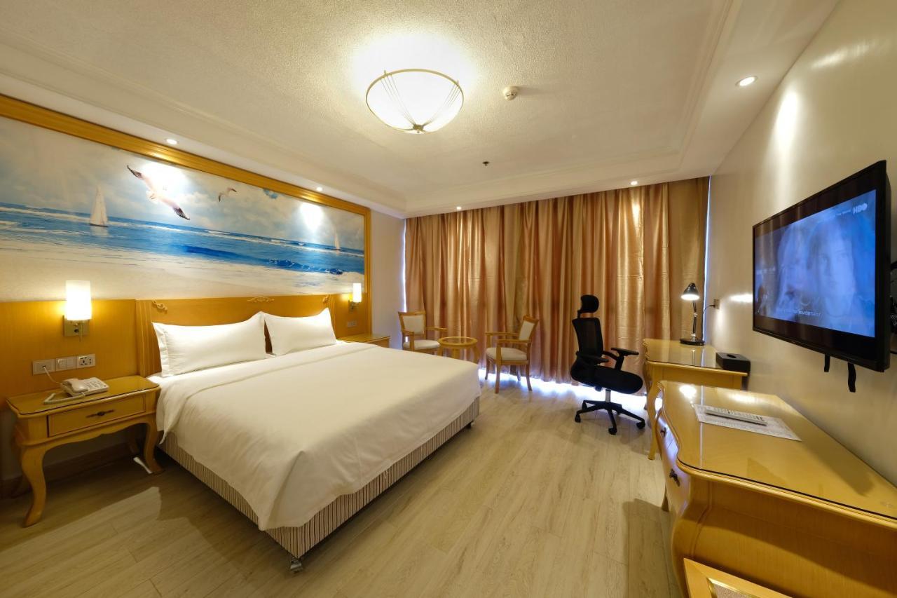 Royal J Hotel Cebu Екстер'єр фото